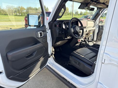 New 2025 Jeep Wrangler Unlimited Rubicon w/ Safety Group image 10