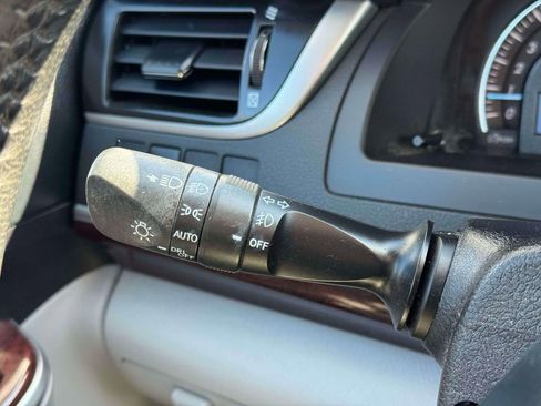 Used 2013 Toyota Camry XLE w/ Preferred Accessory Pkg image 21