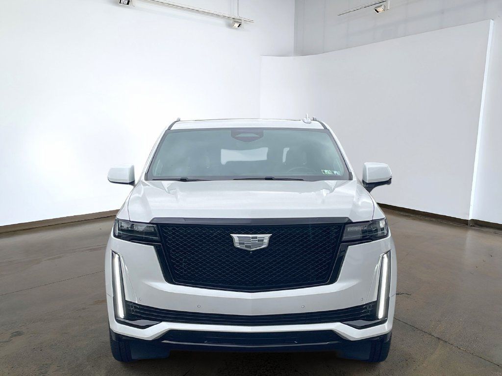 Used 2022 Cadillac Escalade Sport Platinum w/ LPO, ONYX Package AWD/4WD image 2
