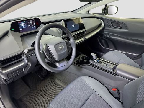 Used 2024 Toyota Prius LE image 7