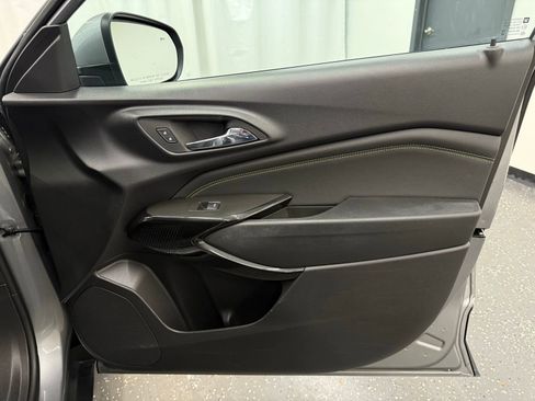 Used 2024 Chevrolet Trax LT w/ Driver Confidence Package image 7