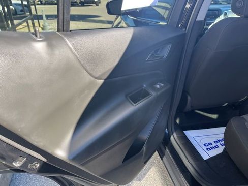 Used 2024 Chevrolet Equinox LT image 40