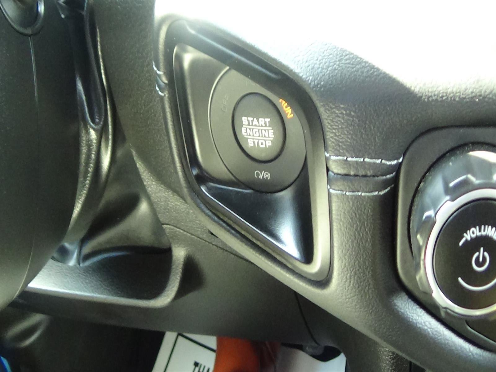 Used 2024 Jeep Gladiator Rubicon w/ Convenience Group AWD/4WD image 25