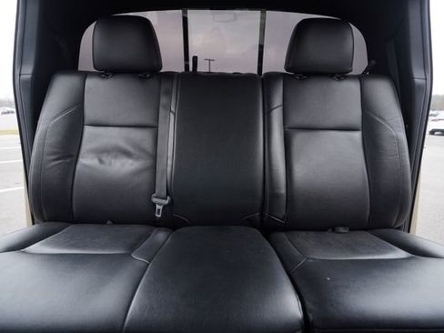 Used 2019 Toyota Tacoma TRD Off-Road image 32