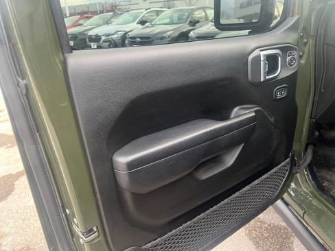 Used 2023 Jeep Wrangler Unlimited w/ Cold Weather Group image 17