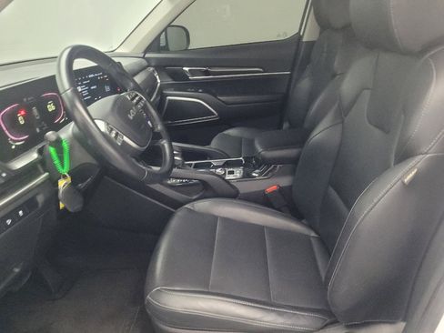 Used 2023 Kia Telluride LX FWD image 17