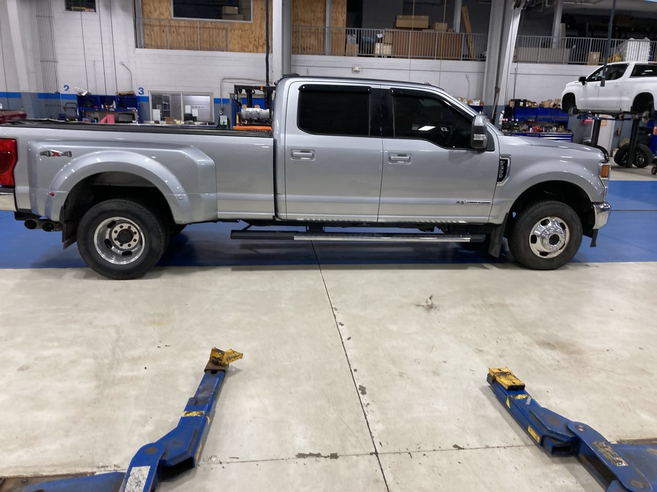Used 2022 Ford F350 Lariat w/ Lariat Value Package AWD/4WD image 8