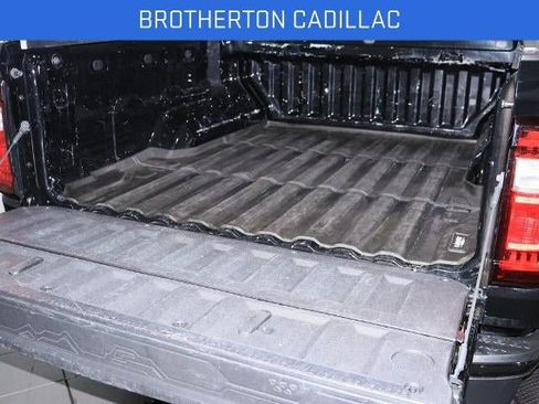 Certified 2025 GMC Canyon AT4 w/ Nightfall Edition image 27