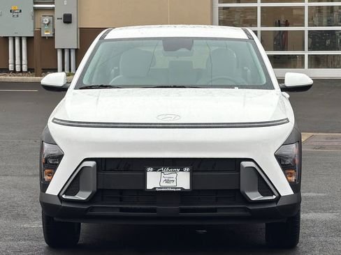 New 2026 Hyundai Kona SE image 3