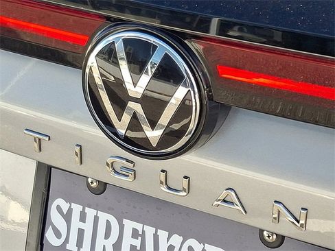 New 2026 Volkswagen Tiguan SE image 12