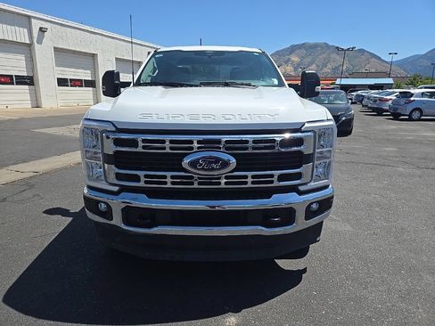 Used 2024 Ford F250 XLT AWD/4WD image 2