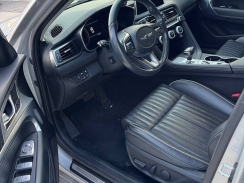 Used 2019 Genesis G70 2.0T Advanced w/ Elite Package RWD image 2