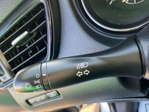 Used 2019 Nissan Rogue SV image 25