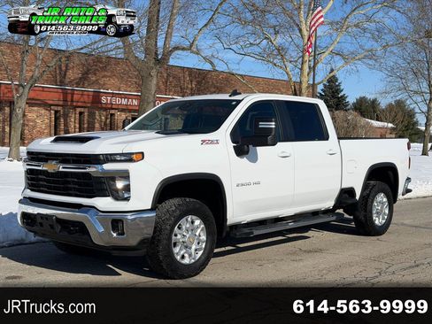Used 2024 Chevrolet Silverado 2500 LT image 1