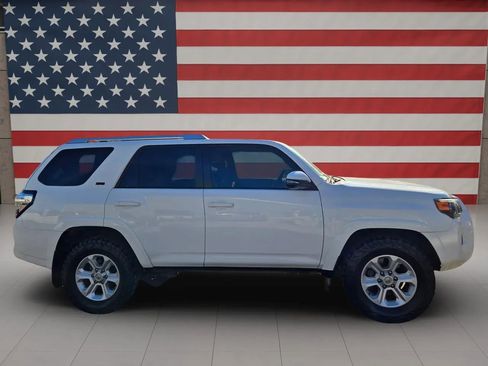 Used 2017 Toyota 4Runner SR5 Premium image 12