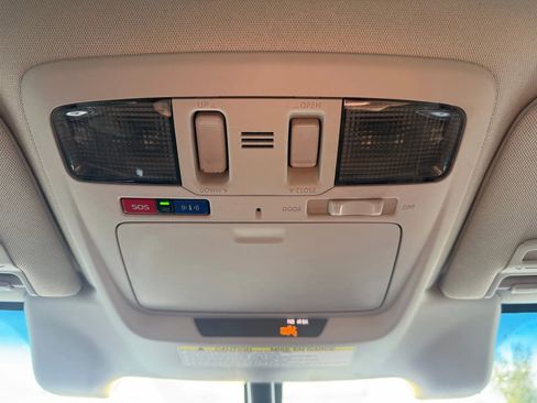 Used 2019 Subaru Outback 2.5i Premium image 25