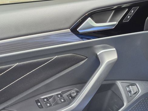 Used 2024 Volkswagen Jetta SEL image 40