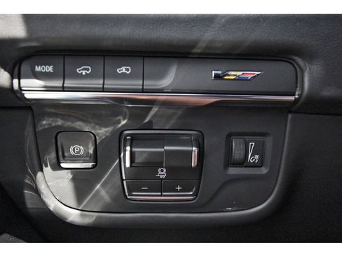 New 2026 Cadillac Escalade V AWD/4WD image 16