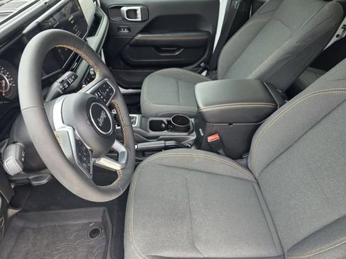 Used 2024 Jeep Wrangler Sahara AWD/4WD image 12