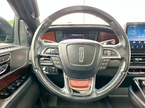 Certified 2022 Lincoln Navigator Reserve RWD image 18