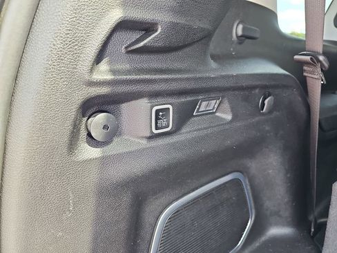 Used 2022 Jeep Grand Cherokee L Limited image 18