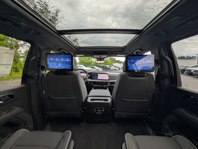 New 2025 Chevrolet Suburban Premier