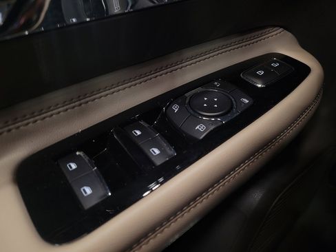 Used 2022 Lincoln Corsair FWD w/ Equipment Group 101A image 27