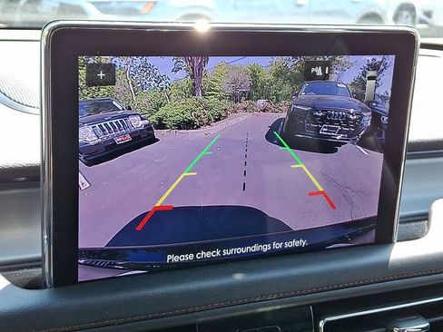 Used 2023 Lincoln Aviator AWD w/ Premium Package image 6
