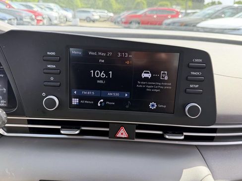 Certified 2023 Hyundai Elantra SE w/ Preferred Accessory Package FWD image 27