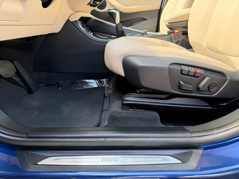 Used 2018 BMW X1 sDrive28i w/ Convenience Package FWD image 9