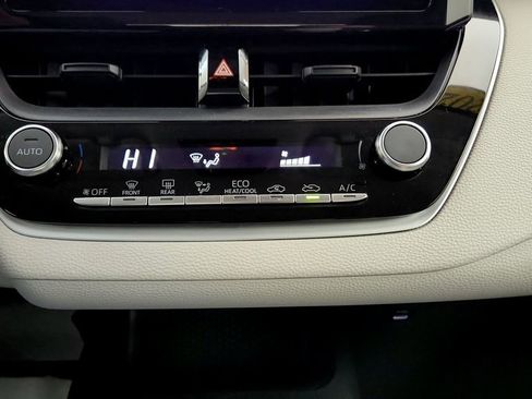 Used 2023 Toyota Corolla LE FWD image 41