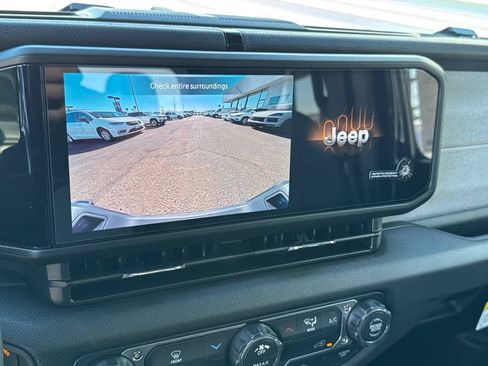 New 2026 Jeep Gladiator Sport AWD/4WD image 27