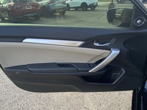 Used 2017 Honda Civic EX-L image 11