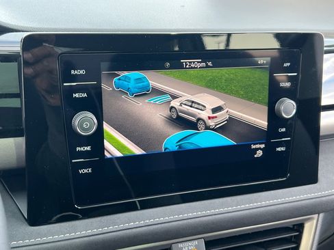 New 2026 Volkswagen Taos SE image 25