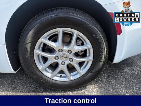 Used 2023 Chrysler Pacifica Touring-L FWD image 13