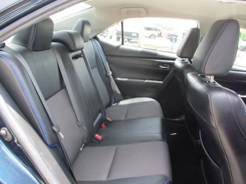 Used 2019 Toyota Corolla SE FWD image 12
