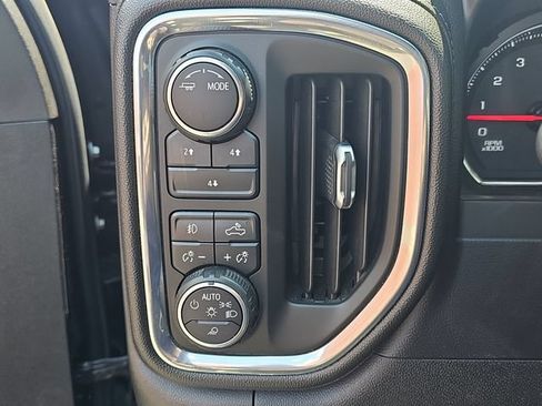 Used 2020 Chevrolet Silverado 2500 LT w/ All Star Edition AWD/4WD image 19