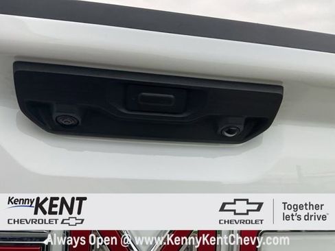 Used 2023 GMC Sierra 1500 SLE image 9