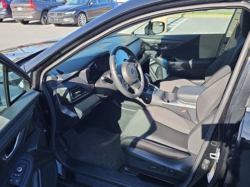 Used 2022 Subaru Outback Premium image 7