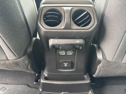 Used 2025 Jeep Wrangler Unlimited Sahara w/ Safety Group image 17