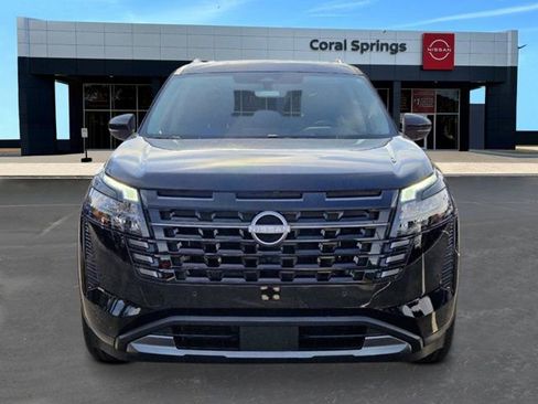New 2026 Nissan Pathfinder Platinum FWD image 8