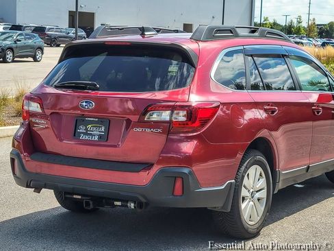 Used 2018 Subaru Outback 2.5i Premium AWD/4WD image 6