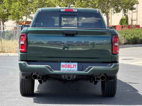 New 2026 RAM 1500 Laramie AWD/4WD image 4