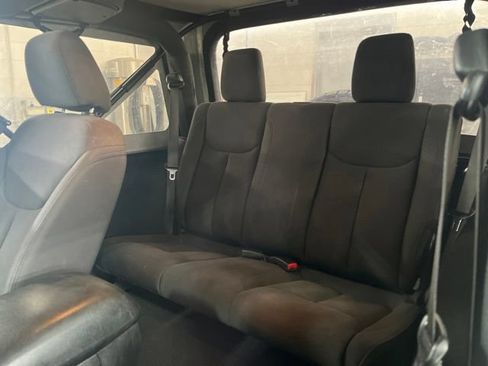 Used 2016 Jeep Wrangler Sport w/ Connectivity Group AWD/4WD image 41