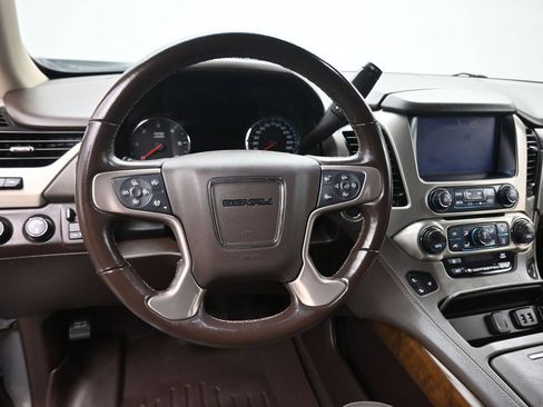 Used 2019 GMC Yukon Denali w/ Open Road Package AWD/4WD image 15