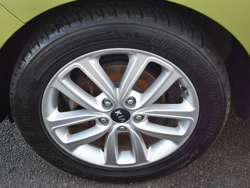 Used 2017 Kia Soul + image 41