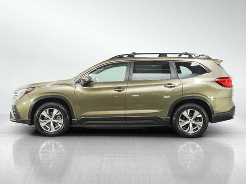 Used 2024 Subaru Ascent Premium w/ Convenience Package AWD/4WD image 2