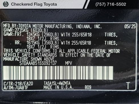 Used 2025 Toyota Grand Highlander AWD image 22