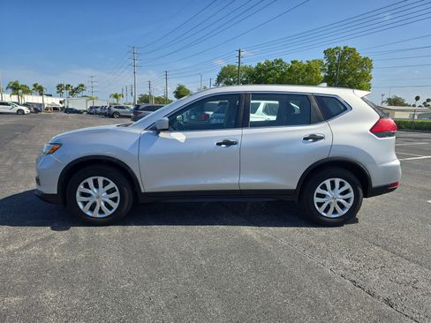 Used 2017 Nissan Rogue S image 6