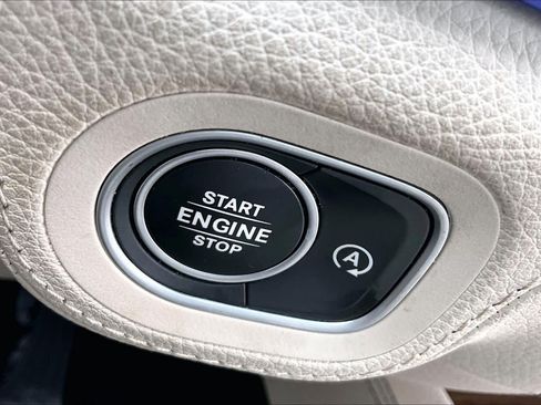 Used 2024 Mercedes-Benz GLE 350 4MATIC image 33